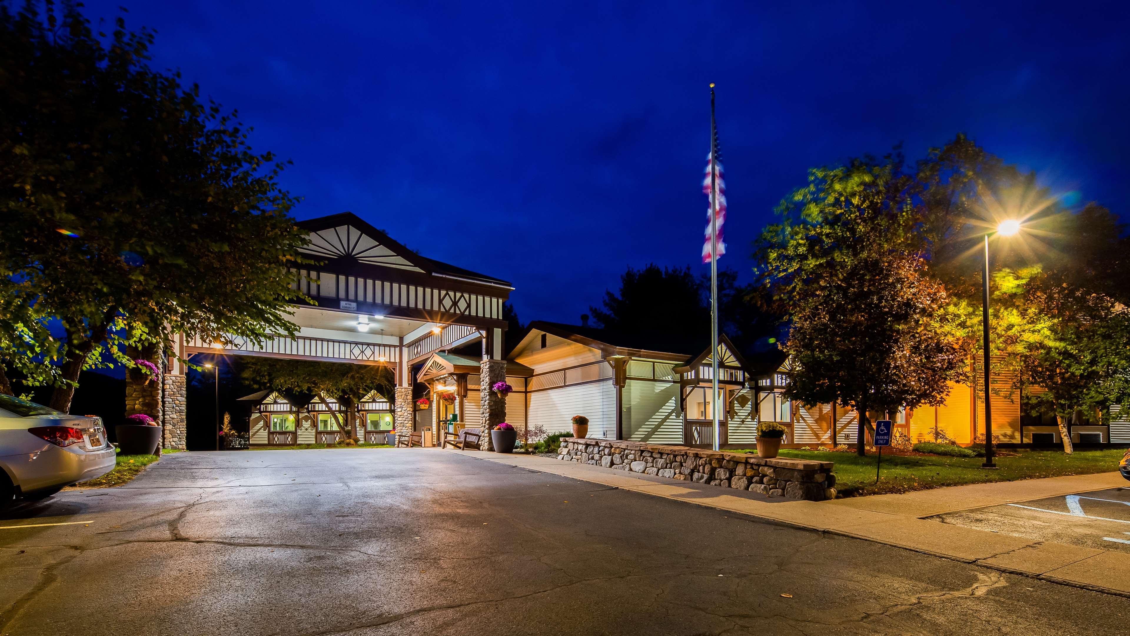 Hotel Best Western Saranac Lake Exterior foto